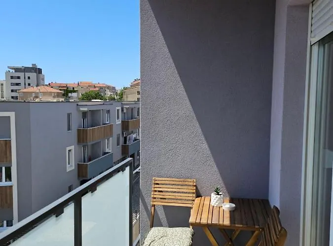 Frida- Free Private Parking Apartman