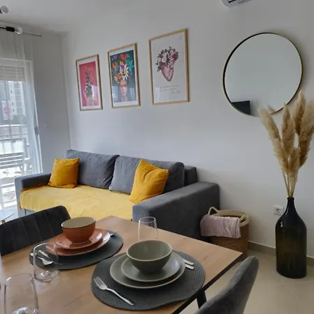Frida- Free Private Parking Apartment Split
